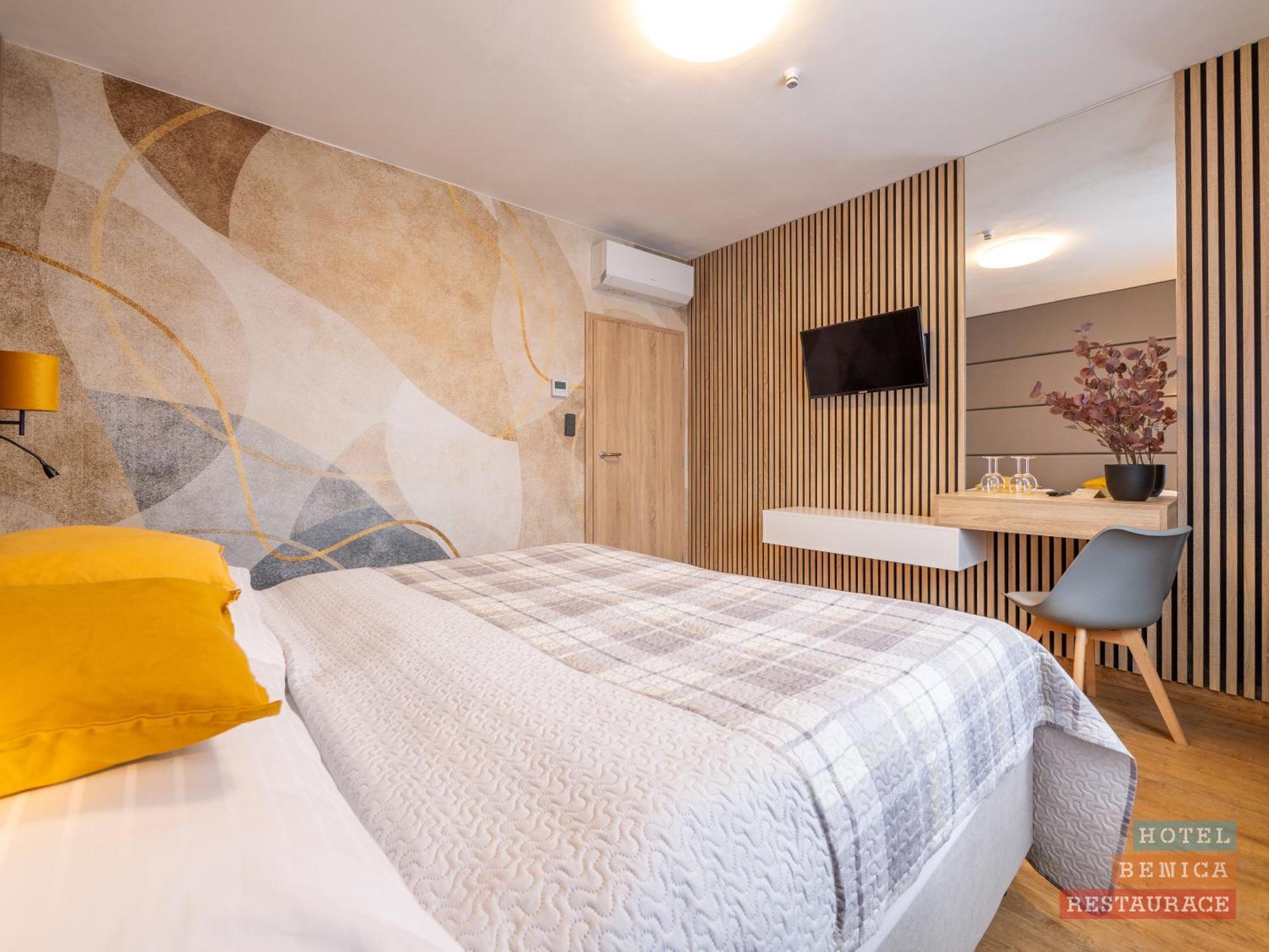 Hotel Benica Benesov  Eksteriør bilde