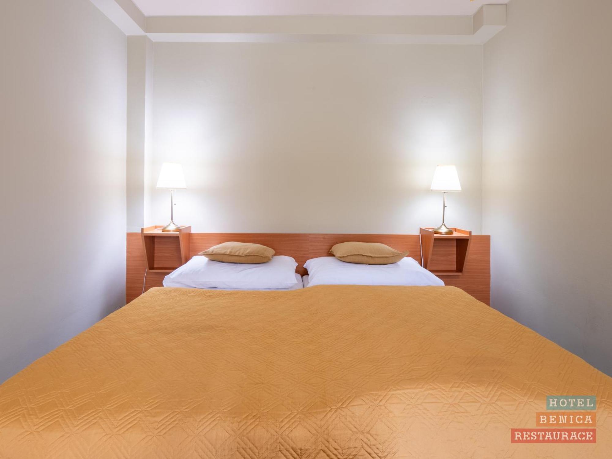 Hotel Benica Benesov  Eksteriør bilde