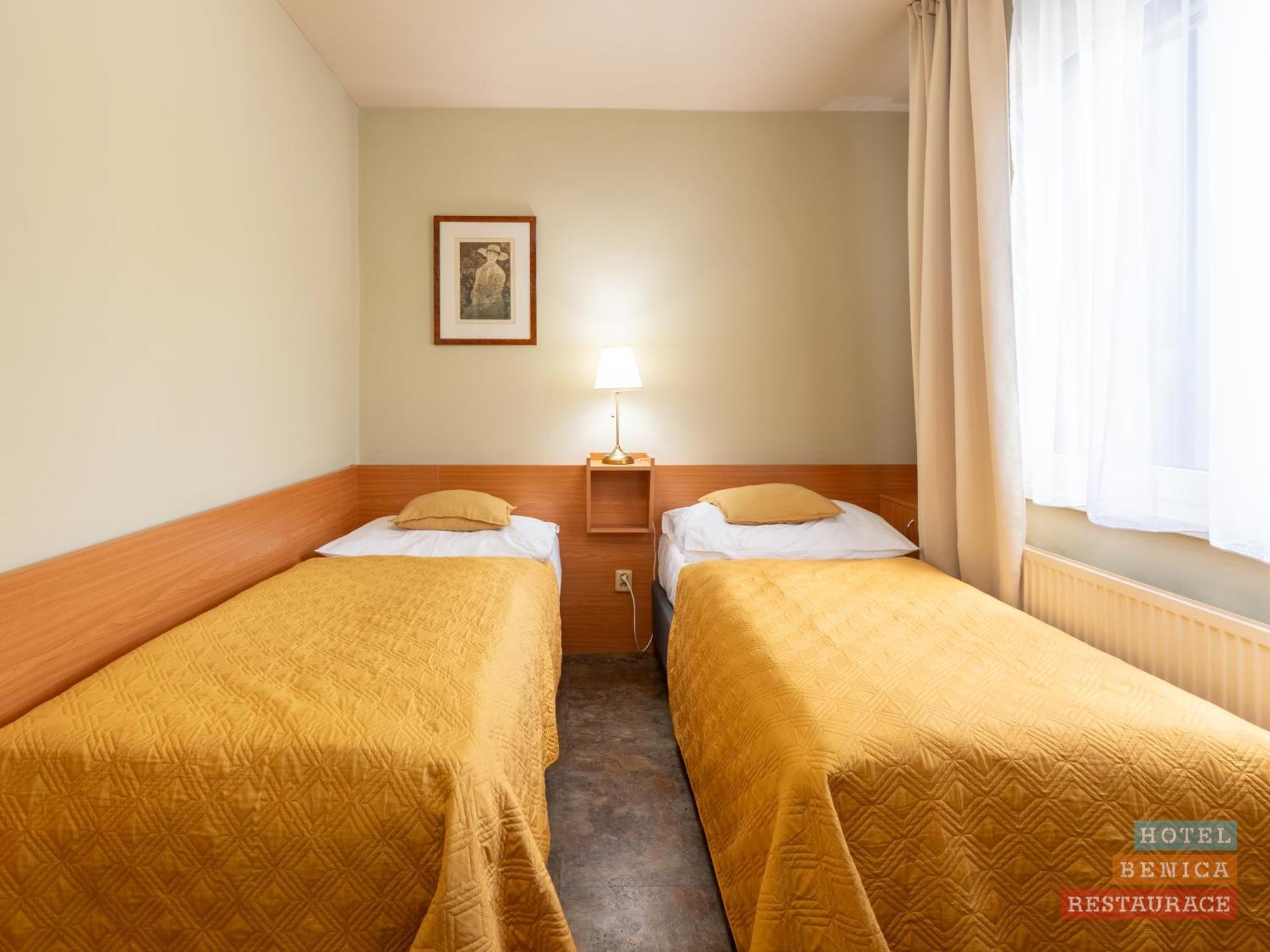 Hotel Benica Benesov  Eksteriør bilde